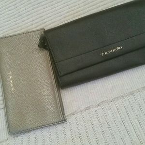 Tahari 2 in 1 clutch and wristlet.